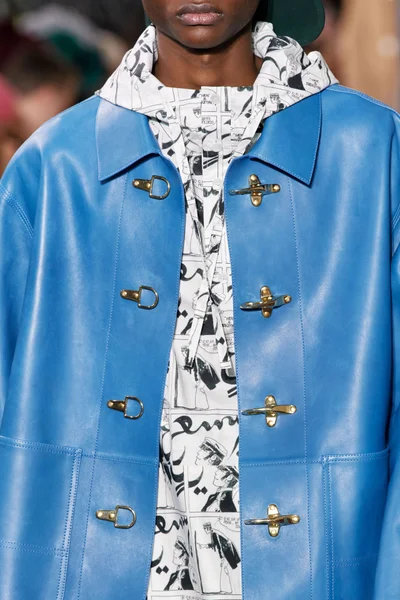 Look 37